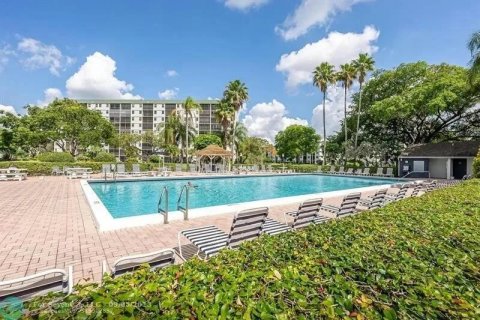 Copropriété à vendre à Pompano Beach, Floride: 2 chambres, 113.53 m2 № 1182329 - photo 7