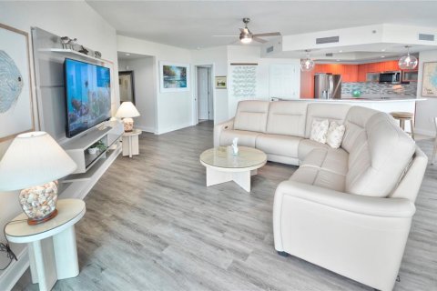 Condo in Holly Hill, Florida, 3 bedrooms  № 1352740 - photo 8