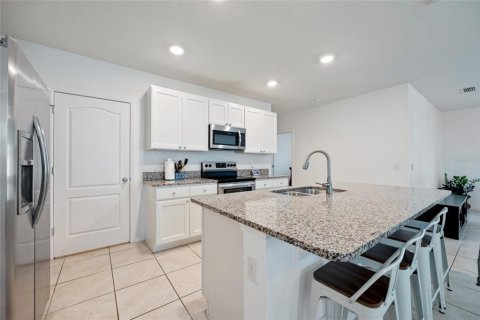 Casa en venta en Kissimmee, Florida, 5 dormitorios, 229.84 m2 № 1263264 - foto 13