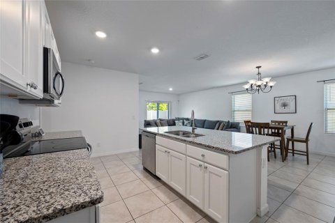 Villa ou maison à vendre à Kissimmee, Floride: 5 chambres, 229.84 m2 № 1263264 - photo 15