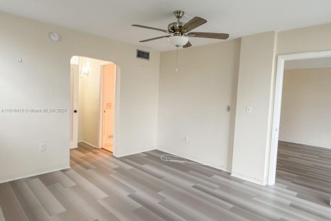 Copropriété à vendre à Aventura, Floride: 2 chambres, 100.61 m2 № 1239621 - photo 27