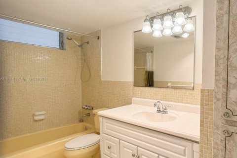 Condominio en venta en Aventura, Florida, 2 dormitorios, 100.61 m2 № 1239621 - foto 18