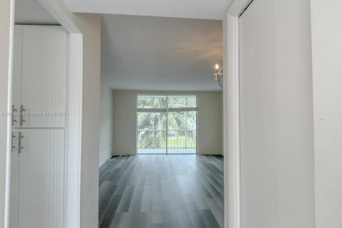 Copropriété à vendre à Aventura, Floride: 2 chambres, 100.61 m2 № 1239621 - photo 13