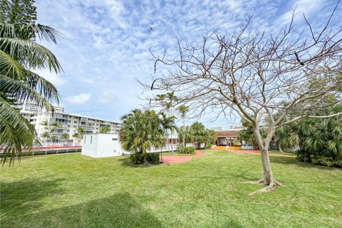 Condo in Aventura, Florida, 2 bedrooms  № 1239621 - photo 3