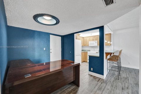 Condominio en venta en Wilton Manors, Florida, 2 dormitorios, 92.9 m2 № 993272 - foto 18