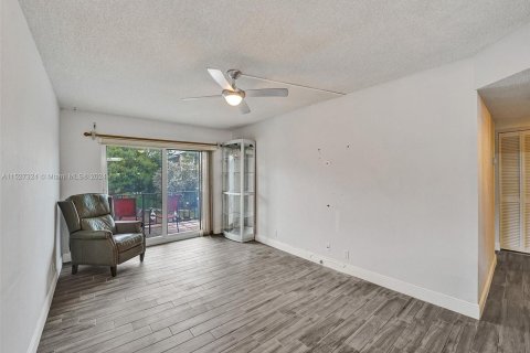 Condominio en venta en Wilton Manors, Florida, 2 dormitorios, 92.9 m2 № 993272 - foto 15
