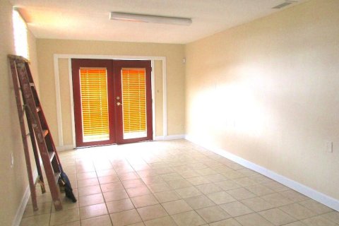 Immobilier commercial à vendre à Jacksonville, Floride: 145.02 m2 № 773948 - photo 15