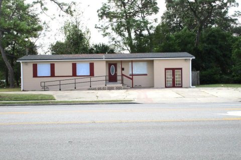 Immobilier commercial à vendre à Jacksonville, Floride: 145.02 m2 № 773948 - photo 1