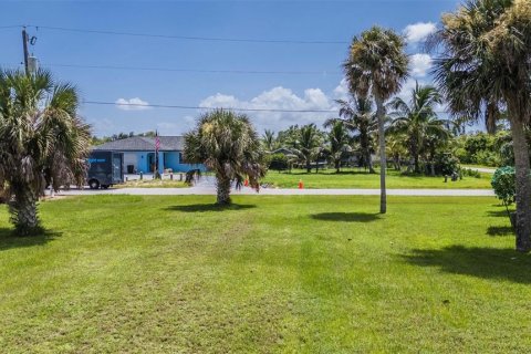 Terreno en venta en Port Charlotte, Florida № 1352559 - foto 4