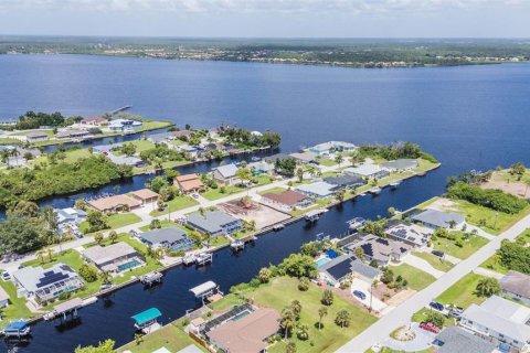 Terreno en venta en Port Charlotte, Florida № 1352559 - foto 9