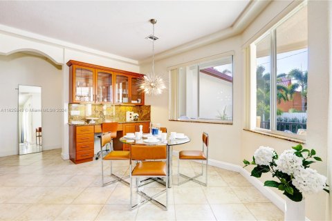 Casa en alquiler en Hollywood, Florida, 5 dormitorios, 386.94 m2 № 1309787 - foto 6