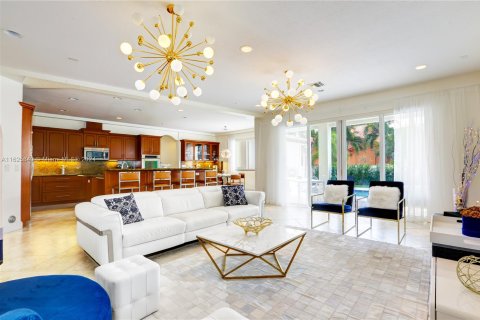 Casa en alquiler en Hollywood, Florida, 5 dormitorios, 386.94 m2 № 1309787 - foto 4