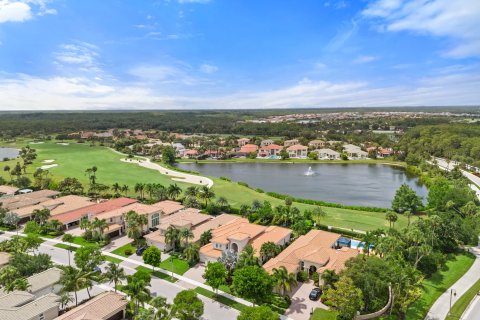 House in Jupiter, Florida 4 bedrooms, 353.77 sq.m. № 1223322 - photo 7