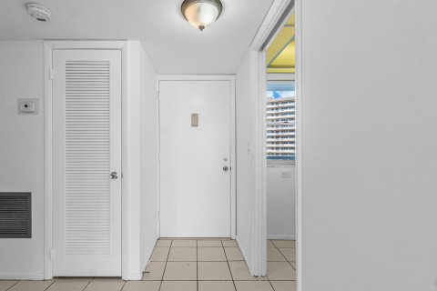 Copropriété à vendre à Pompano Beach, Floride: 1 chambre, 72 m2 № 1223299 - photo 24