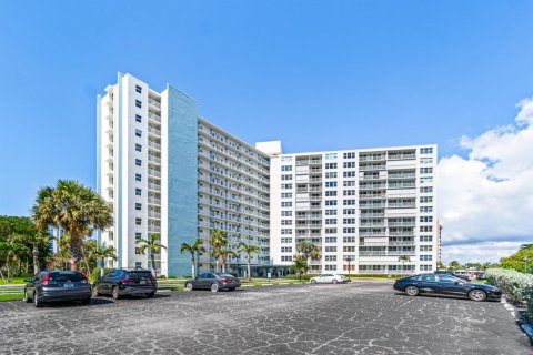 Condo in Pompano Beach, Florida, 1 bedroom  № 1223299 - photo 26