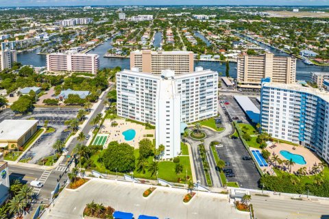 Condo in Pompano Beach, Florida, 1 bedroom  № 1223299 - photo 27