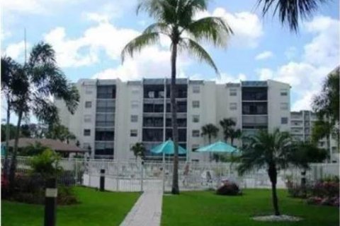 Condominio en venta en Lauderhill, Florida, 2 dormitorios, 117.06 m2 № 830431 - foto 2