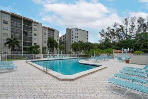 Condominio en venta en Lauderhill, Florida, 2 dormitorios, 117.06 m2 № 830431 - foto 1