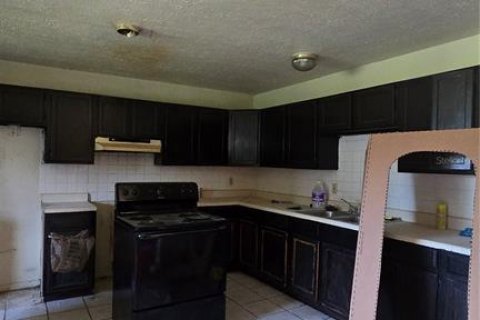 Commercial property in Tampa, Florida 6 bedrooms, 292.55 sq.m. № 1371592 - photo 10