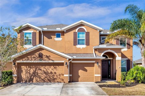 Villa ou maison à vendre à DeLand, Floride: 5 chambres, 361.95 m2 № 1371595 - photo 1