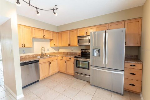 Condo in Winter Haven, Florida, 2 bedrooms  № 1373804 - photo 8