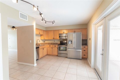 Condo in Winter Haven, Florida, 2 bedrooms  № 1373804 - photo 7