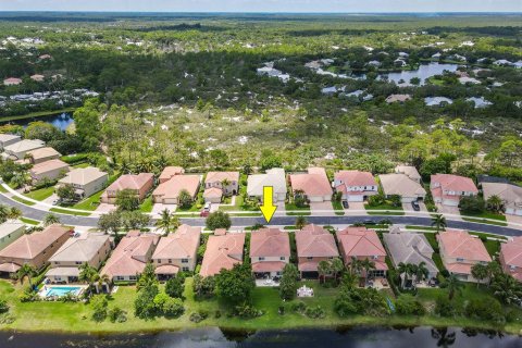 House in Hobe Sound, Florida 4 bedrooms, 250.56 sq.m. № 583116 - photo 4