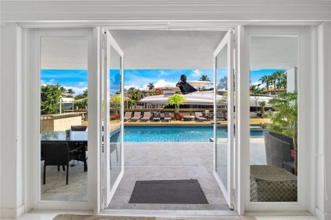 Casa en venta en Fort Lauderdale, Florida, 5 dormitorios, 391.21 m2 № 511347 - foto 10