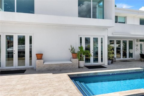 Casa en venta en Fort Lauderdale, Florida, 5 dormitorios, 391.21 m2 № 511347 - foto 5