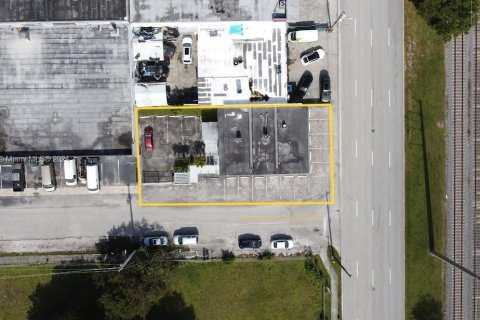 Commercial property in Hallandale Beach, Florida № 980309 - photo 6