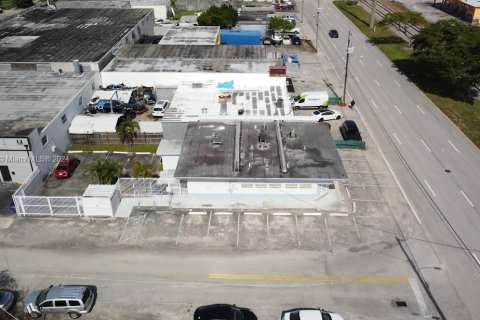 Immobilier commercial à vendre à Hallandale Beach, Floride № 980309 - photo 9