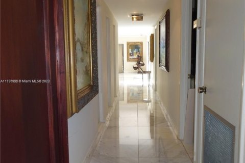 Villa ou maison à vendre à Pinecrest, Floride: 7 chambres, 597.18 m2 № 584208 - photo 5