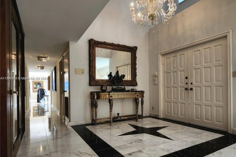 Villa ou maison à vendre à Pinecrest, Floride: 7 chambres, 597.18 m2 № 584208 - photo 3