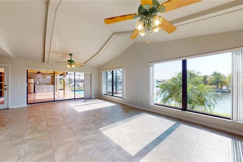 Villa ou maison à vendre à Punta Gorda, Floride: 3 chambres, 227.05 m2 № 1386641 - photo 7