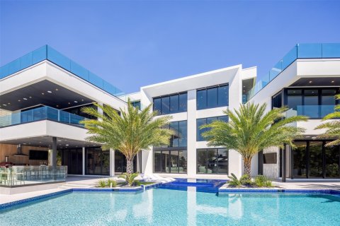 Villa ou maison à vendre à Fort Lauderdale, Floride: 7 chambres, 1018.77 m2 № 761153 - photo 14