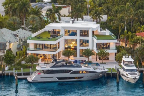 Villa ou maison à vendre à Fort Lauderdale, Floride: 7 chambres, 1018.77 m2 № 761153 - photo 2