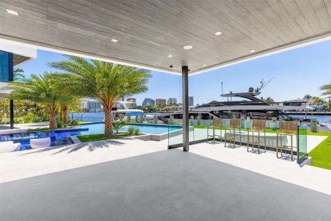 Villa ou maison à vendre à Fort Lauderdale, Floride: 7 chambres, 1018.77 m2 № 761153 - photo 15