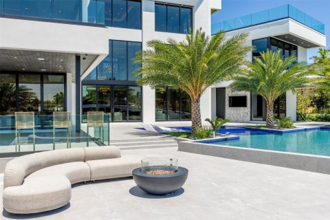 Casa en venta en Fort Lauderdale, Florida, 7 dormitorios, 1018.77 m2 № 761153 - foto 13