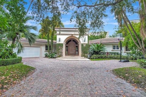 Casa en venta en Bal Harbour, Florida, 7 dormitorios, 472.5 m2 № 887451 - foto 1