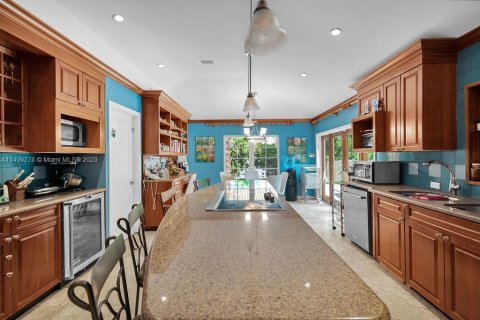 Casa en venta en Bal Harbour, Florida, 7 dormitorios, 472.5 m2 № 887451 - foto 4