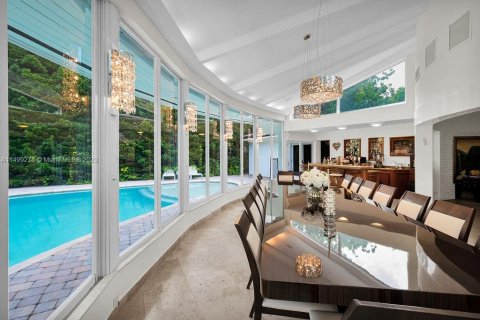 Villa ou maison à vendre à Bal Harbour, Floride: 7 chambres, 472.5 m2 № 887451 - photo 2