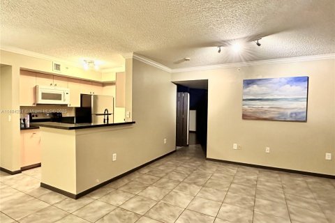 Condominio en venta en Miramar, Florida, 3 dormitorios № 887539 - foto 1