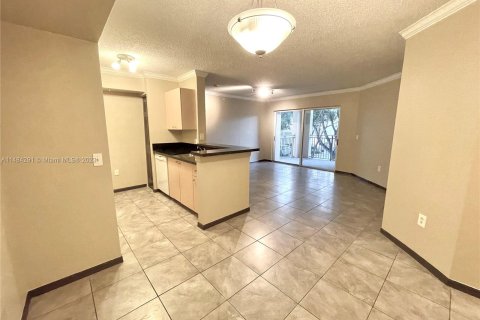 Condominio en venta en Miramar, Florida, 3 dormitorios № 887539 - foto 24