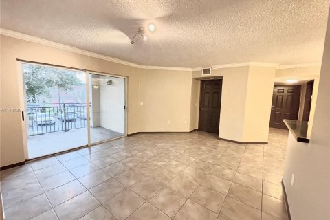 Condominio en venta en Miramar, Florida, 3 dormitorios № 887539 - foto 2