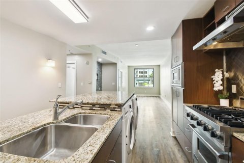 Condominio en venta en Tampa, Florida, 1 dormitorio, 78.04 m2 № 1339250 - foto 12