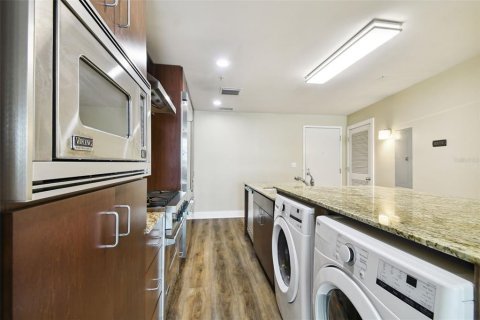 Condominio en venta en Tampa, Florida, 1 dormitorio, 78.04 m2 № 1339250 - foto 13