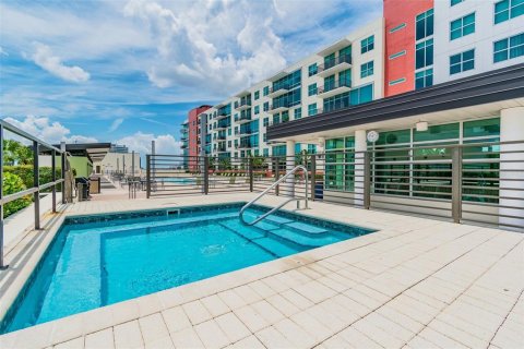 Condo in Tampa, Florida, 1 bedroom  № 1339250 - photo 25