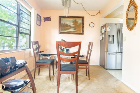 Condominio en venta en Pembroke Pines, Florida, 2 dormitorios, 108.32 m2 № 1319342 - foto 9