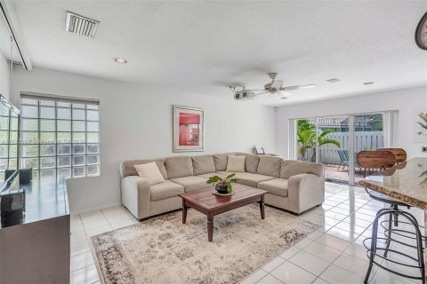 Casa en venta en Weston, Florida, 4 dormitorios, 217.3 m2 № 1319177 - foto 13