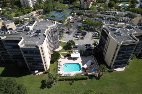 Condominio en venta en Lauderhill, Florida, 2 dormitorios, 140.56 m2 № 1091733 - foto 12